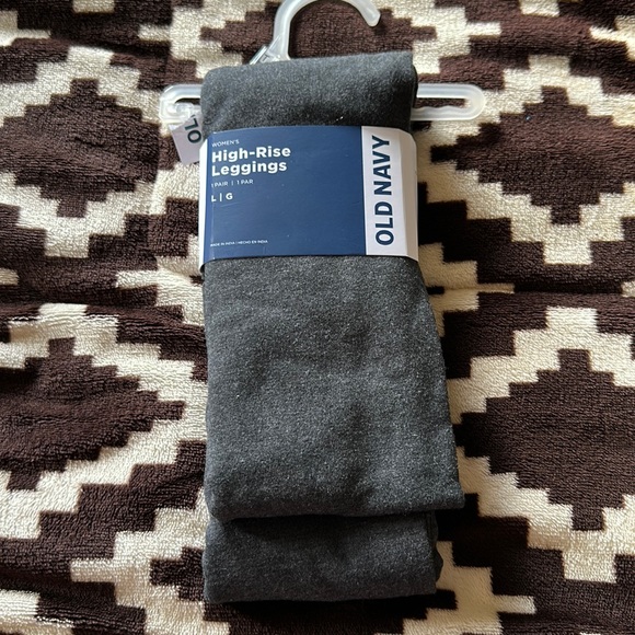 Old Navy Pants - Women’s high-rise leggings